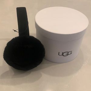 Ugg Ear Muffs 🎅🏽🎄🎁